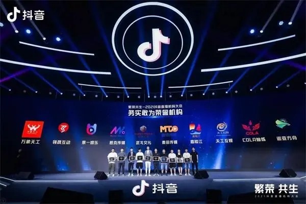 通讯录怎么批量添加？